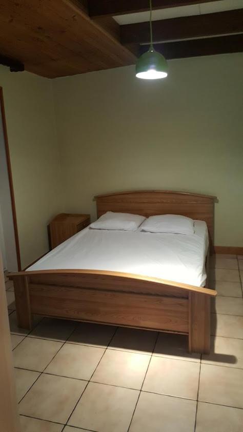 Le Repaire Du Deux Roues Apartment Saint-Sauveur  Екстериор снимка